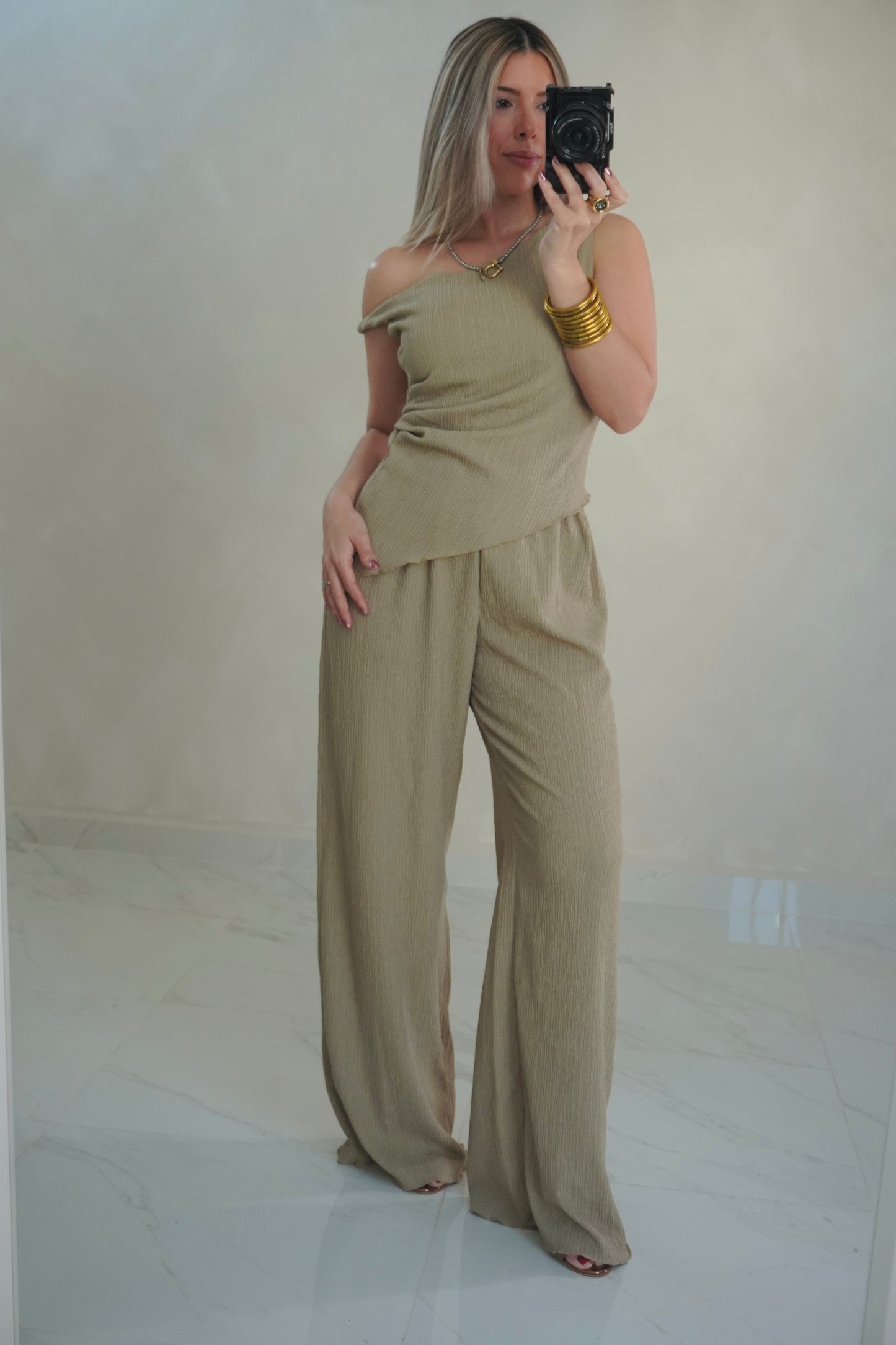 ASYMMETRIC TOP & PANTS SET