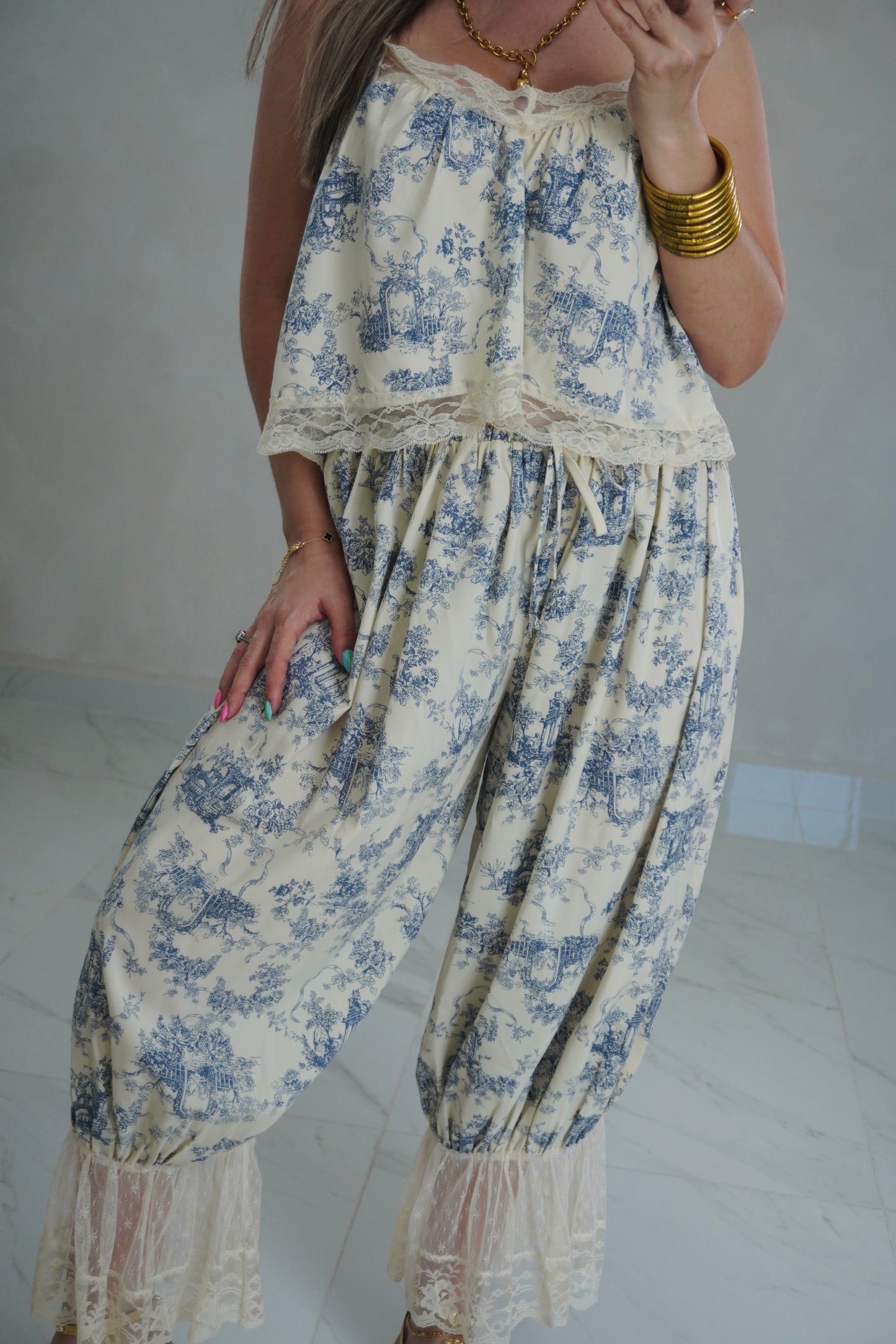 LACE CAMI TOP & PANTS SET