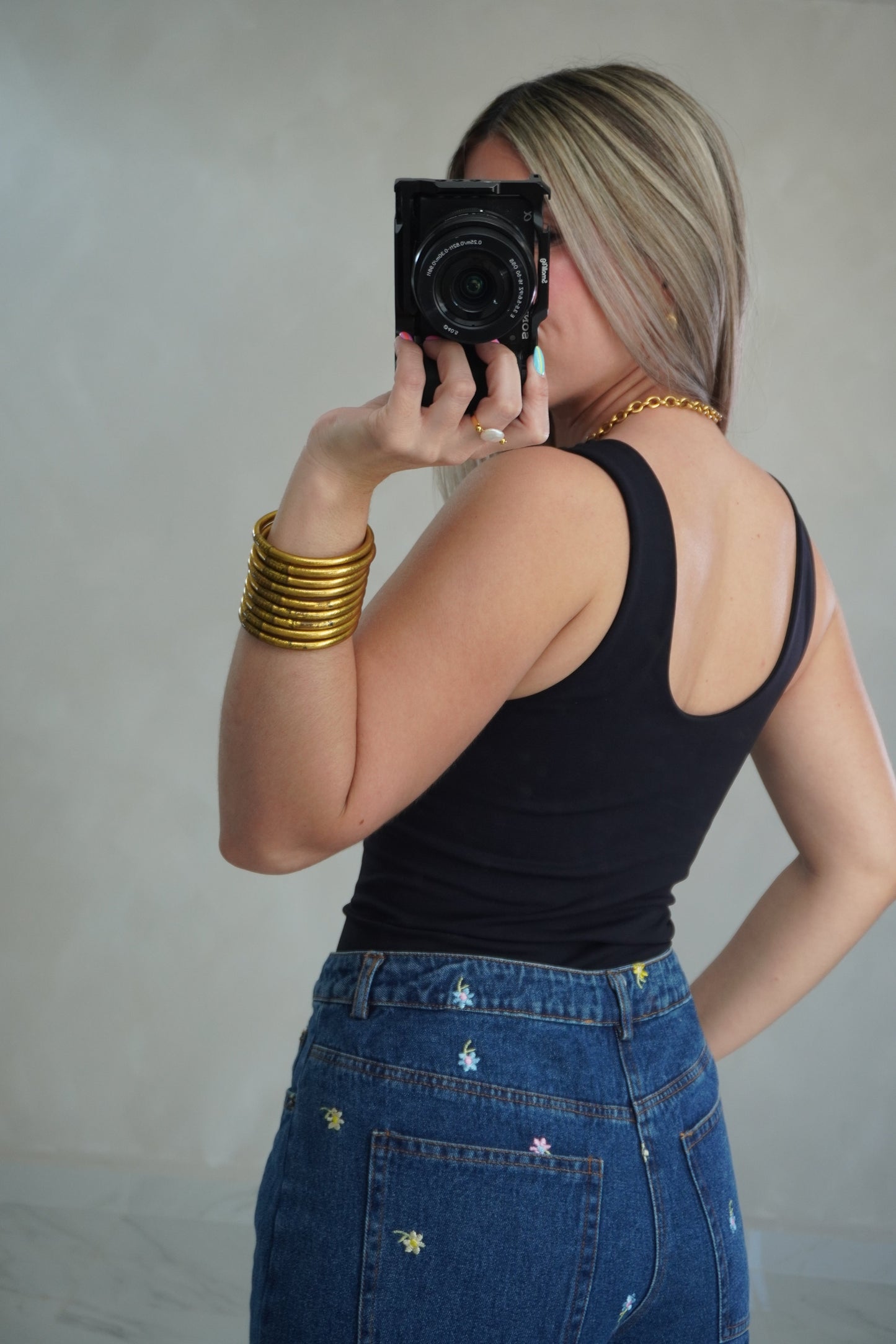 V NECK REVERSIBLE TANK - BLACK