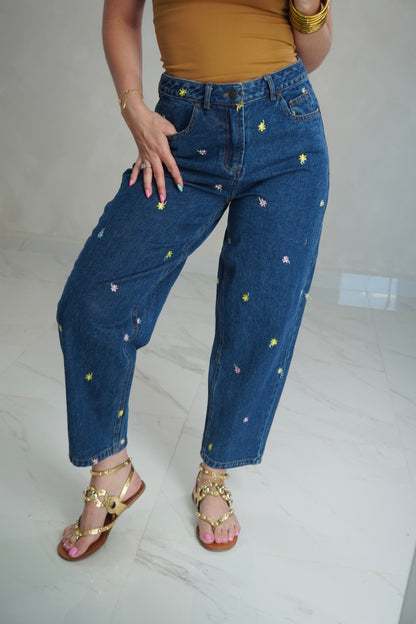 FLORAL DETAIL BARREL JEAN