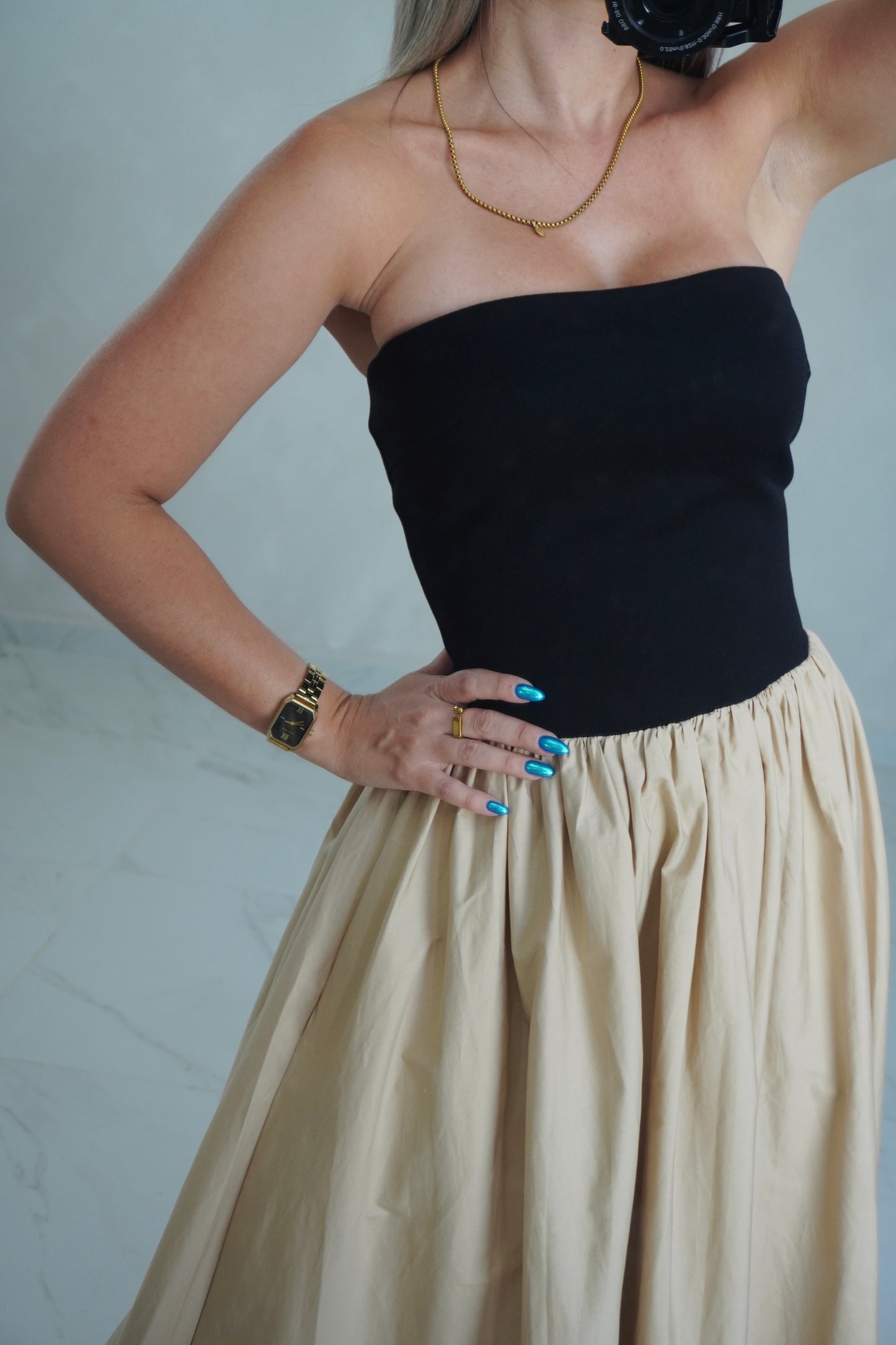 STRAPLESS KNIT MIDI DRESS