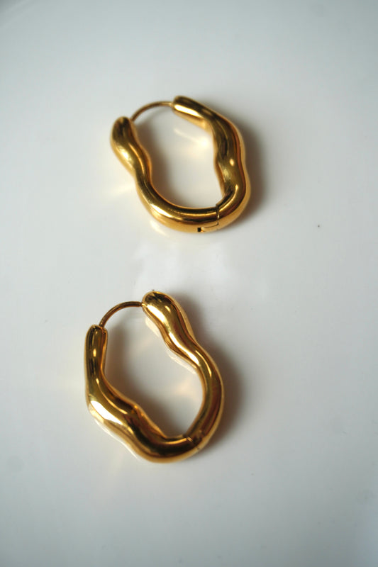 OVAL HOOP EARING