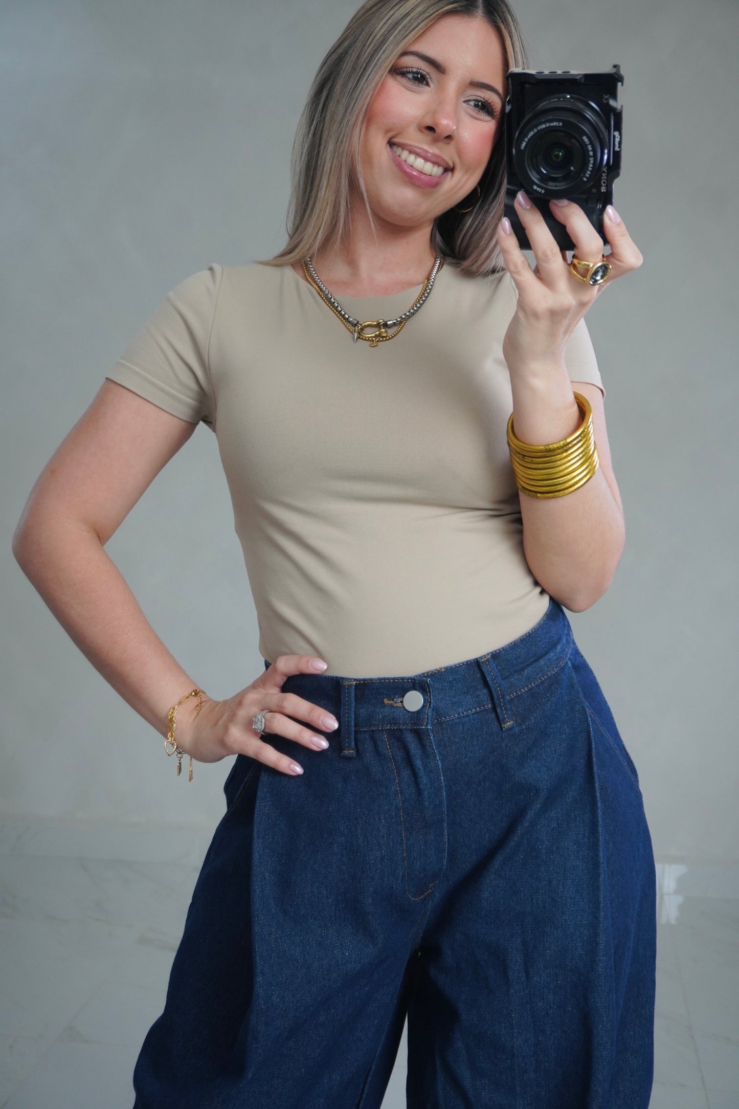 MROUND NECK BASIC TOP - MUSHROOM