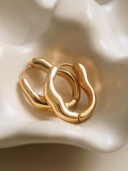 OVAL HOOP EARING
