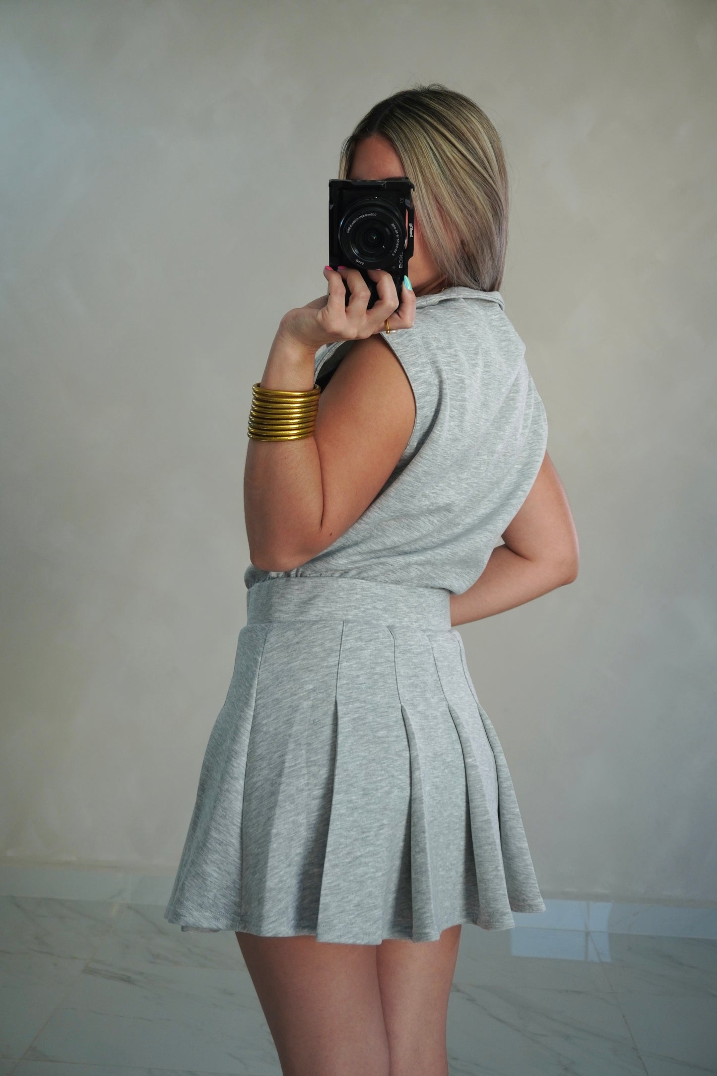 HALF ZIP UP PLEATED ROMPER - GRAY