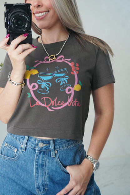 LA DOLCE VITA TEE - CHARCOAL