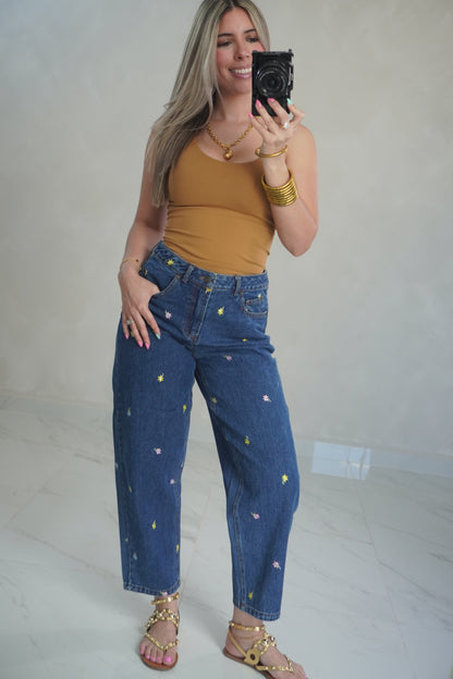 FLORAL DETAIL BARREL JEAN
