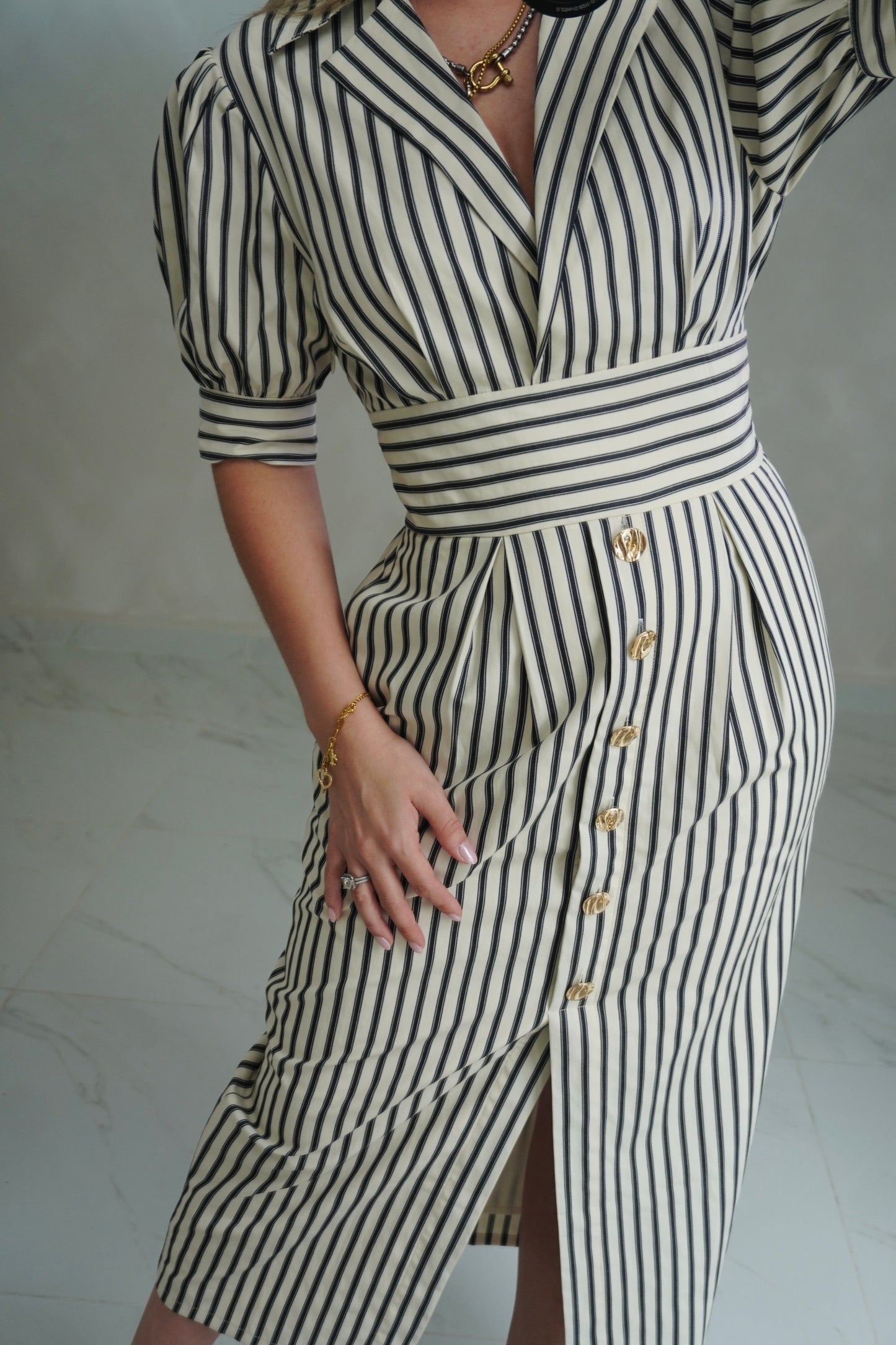 STRIPE SLEEVE MIDI DRESS