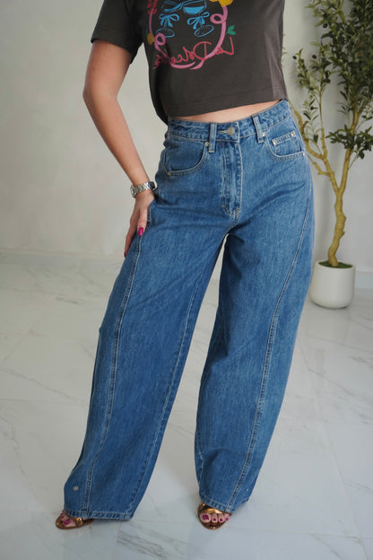 MID-RISE SIDE PLEATED DENIM PANT
