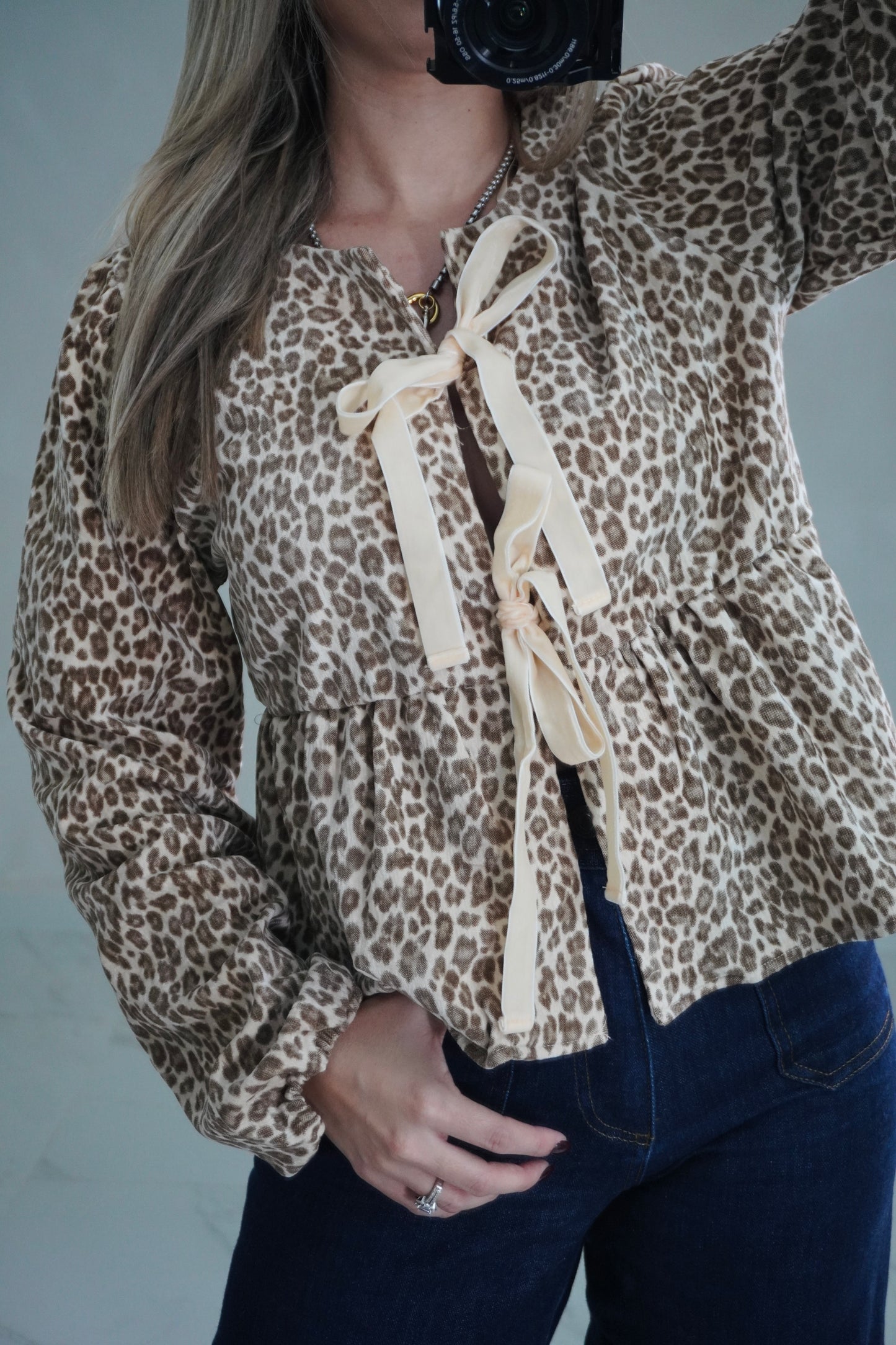 FRONT TIE VELVET TOP