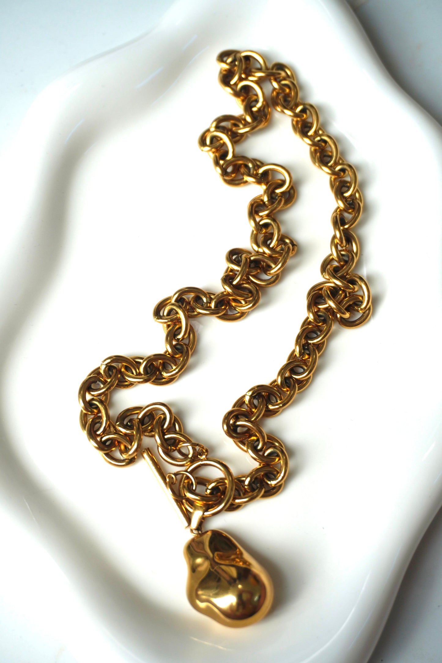 LARGE PEARL CHAIN NECKLACE