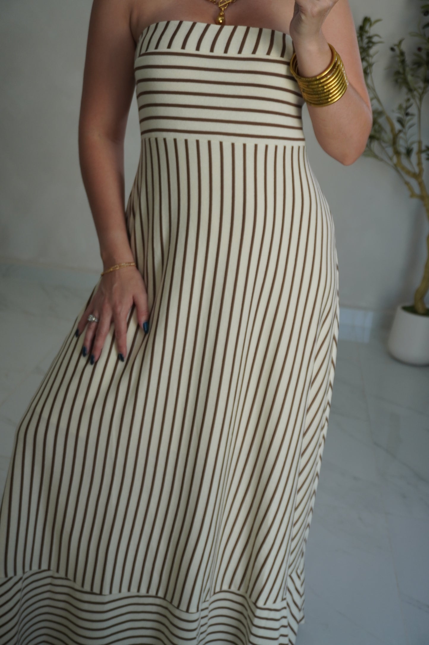 STRAPLESS MIDI DRESS