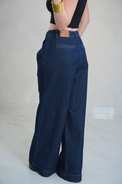 MID-RISE PLEATED WIDE LEG DENIM PANTS