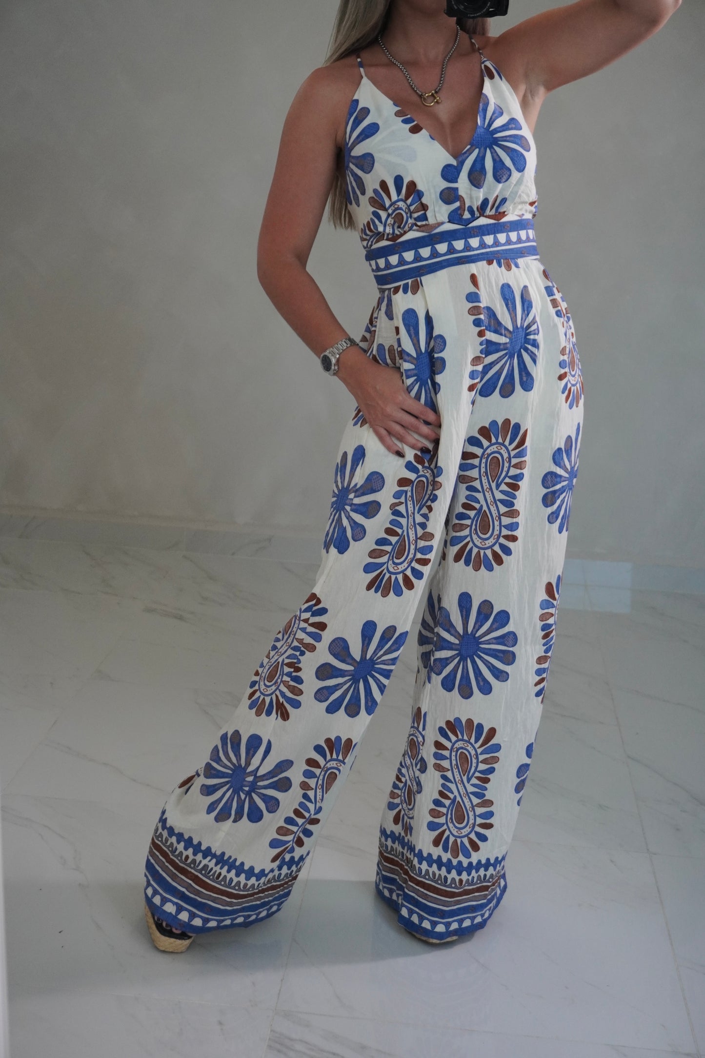 SLEEVELESS TIE BACK JUMPSUIT