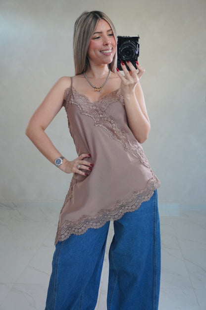 ASYMMETRIC LACE TOP - MOCHA