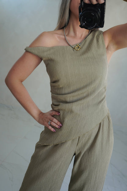 ASYMMETRIC TOP & PANTS SET