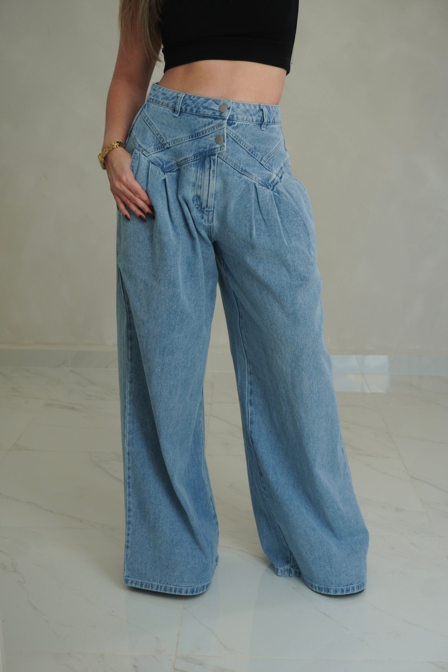 PIN TUCK WIDE LEG JEANS