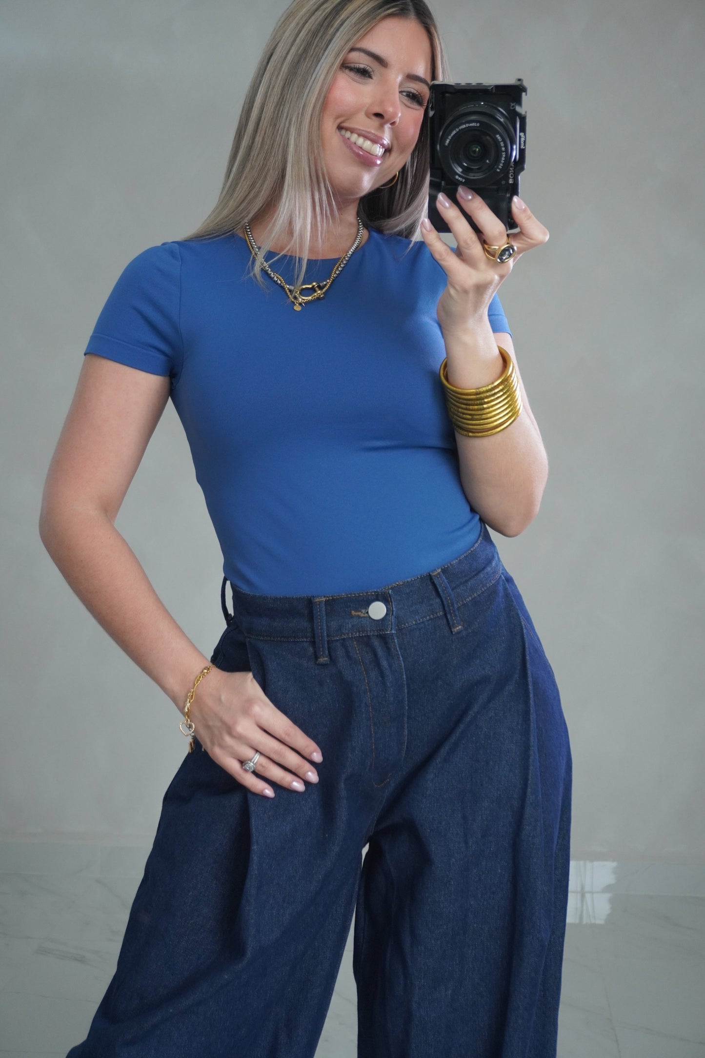 ROUND NECK BASIC TOP - BLUE