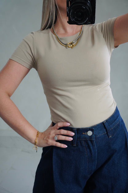 MROUND NECK BASIC TOP - MUSHROOM