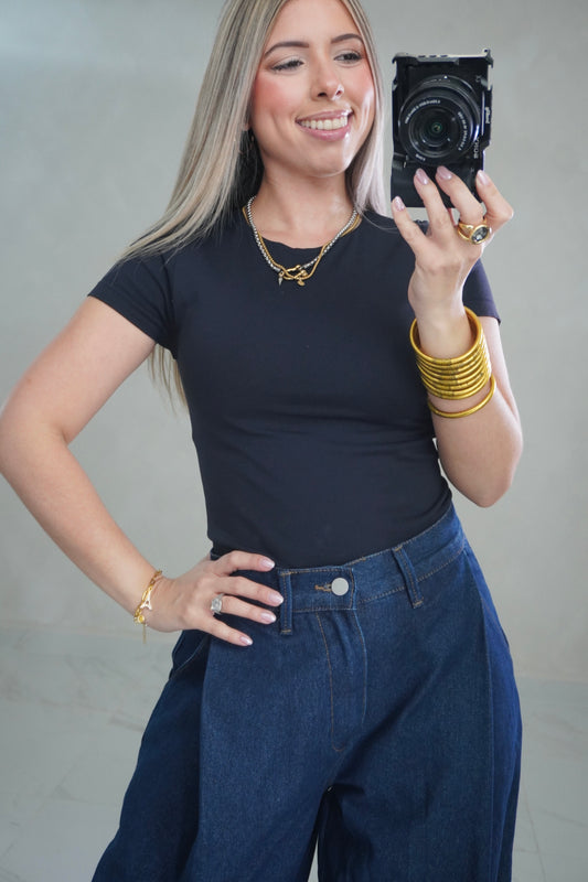 ROUND NECK BASIC TOP - BLACK