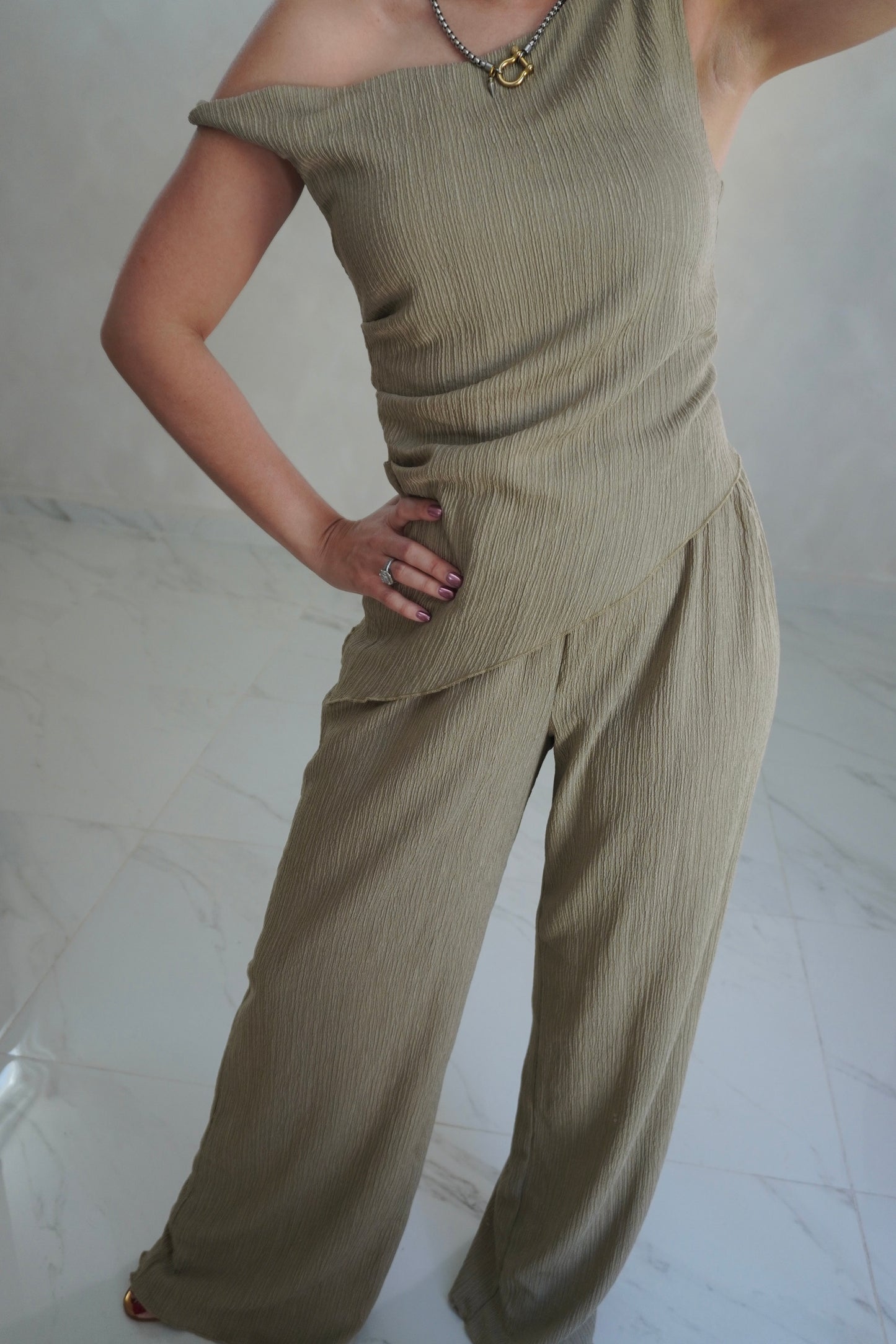 ASYMMETRIC TOP & PANTS SET