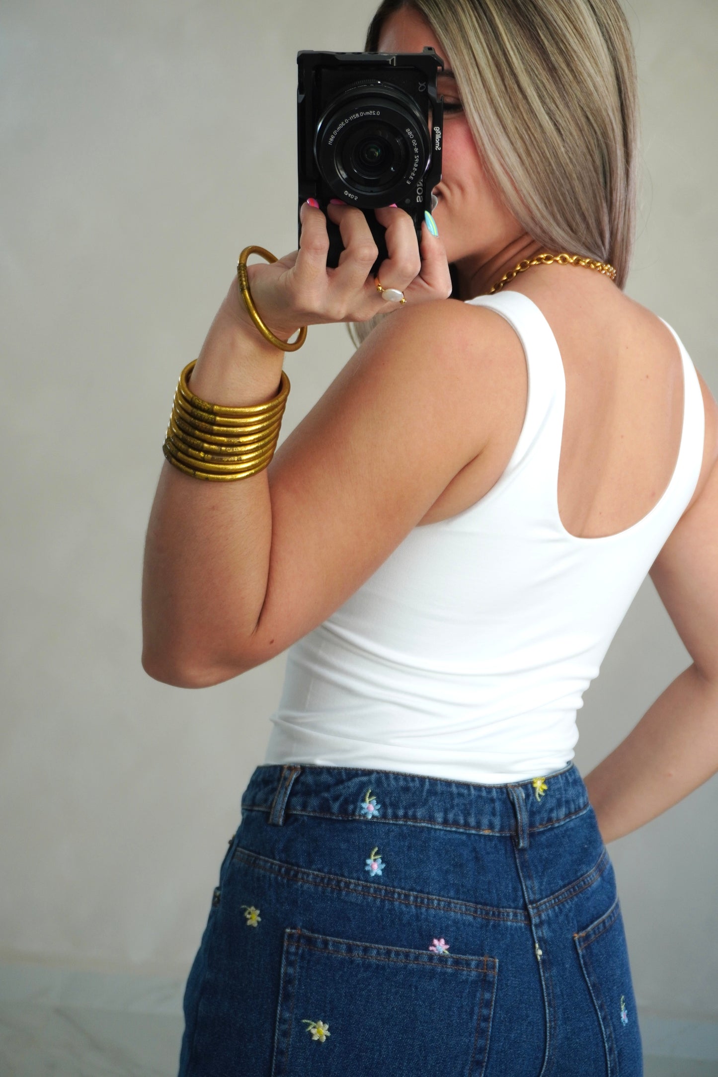 V NECK REVERSIBLE TANK - WHITE