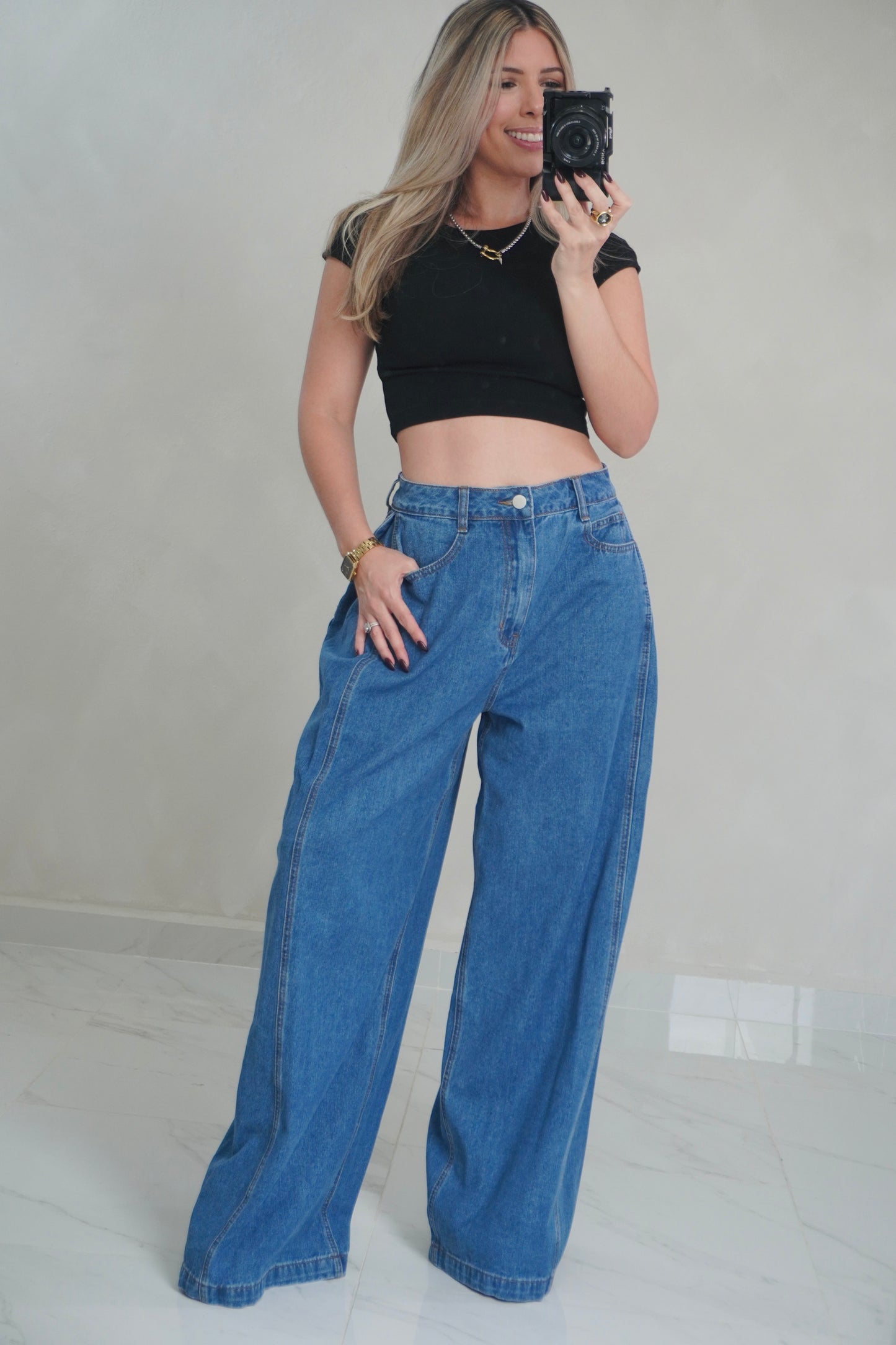 PLEATED WIDE LEG JEAN
