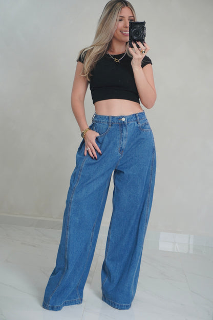PLEATED WIDE LEG JEAN