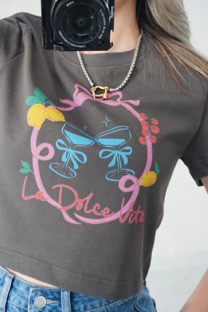 LA DOLCE VITA TEE - CHARCOAL