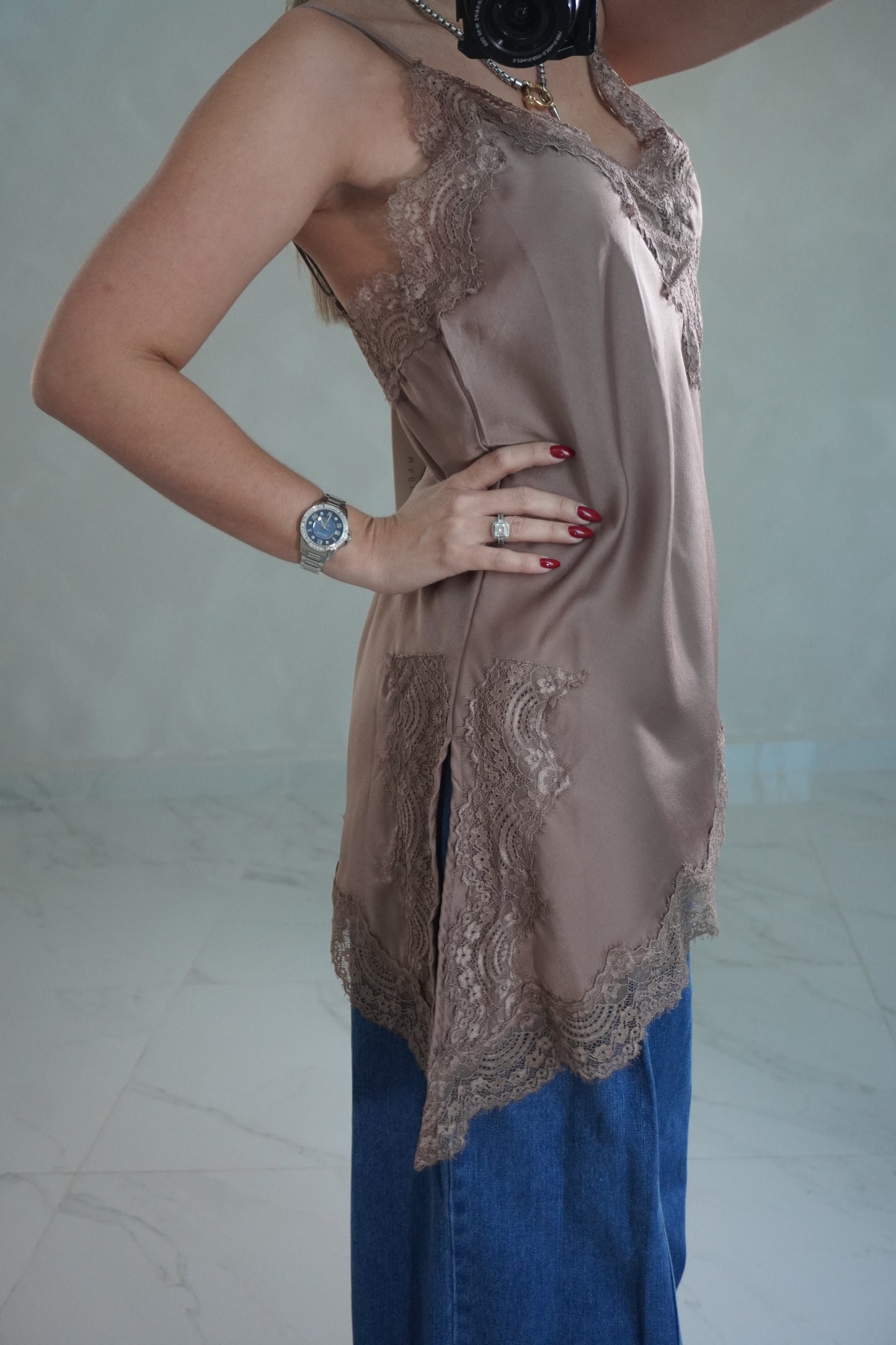 ASYMMETRIC LACE TOP - MOCHA
