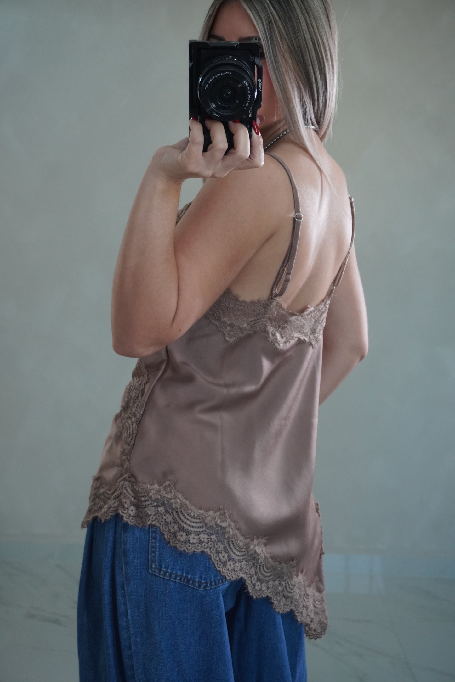 ASYMMETRIC LACE TOP - MOCHA