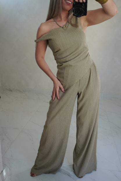 ASYMMETRIC TOP & PANTS SET
