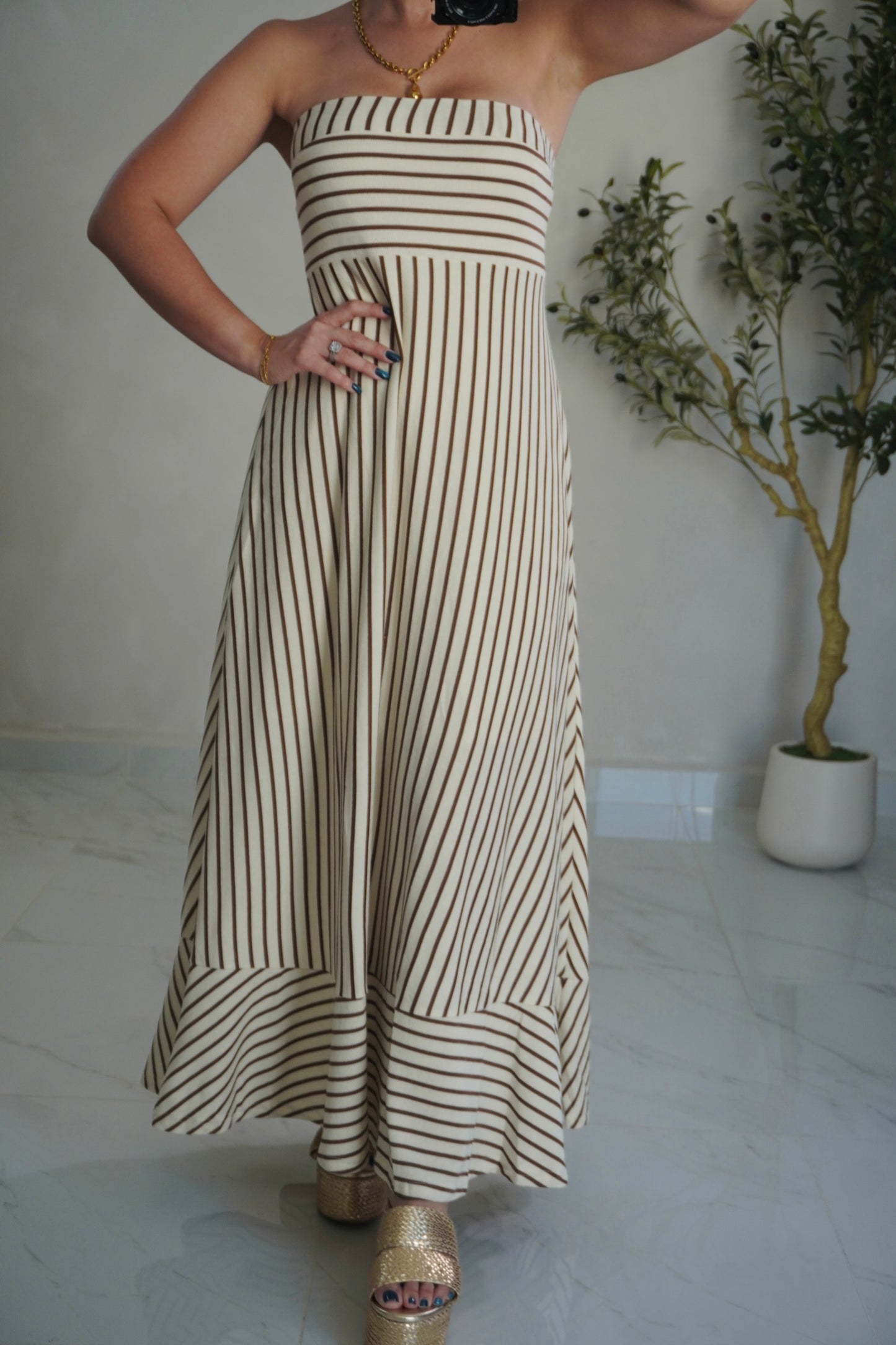 STRAPLESS MIDI DRESS
